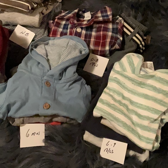Bundle of 25 baby boy items. Size range NB-6/9 Old Navy, Carter’s and others. - Picture 4 of 12